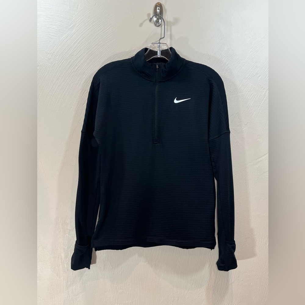 Nike Therma Black Long Sleeve pullover Quarter-Zip Top